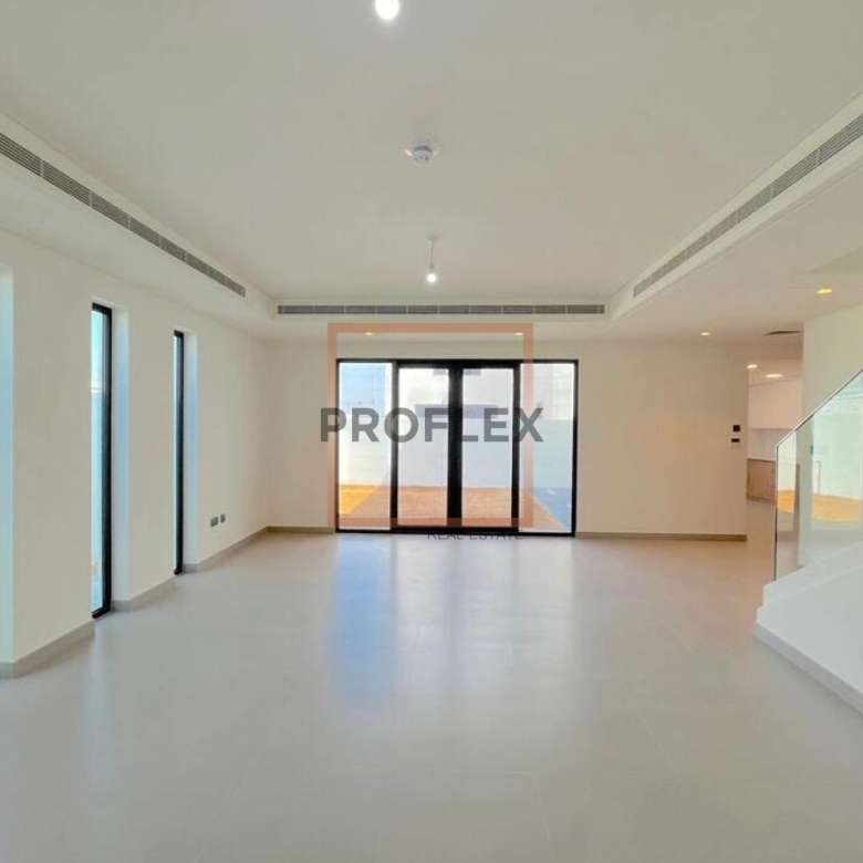 property 1667 1747393957 130960635whatsappimage2025 05 15at11.13.40am 5Bedroom | Vacant | Single Row | Luxury | Garage |